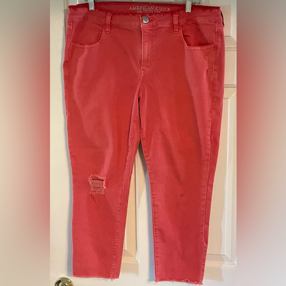 $12. or 2/$16. 
AMERICAN EAGLE OUTFITTERS Coral Cropped Distressed Jeans Size 30